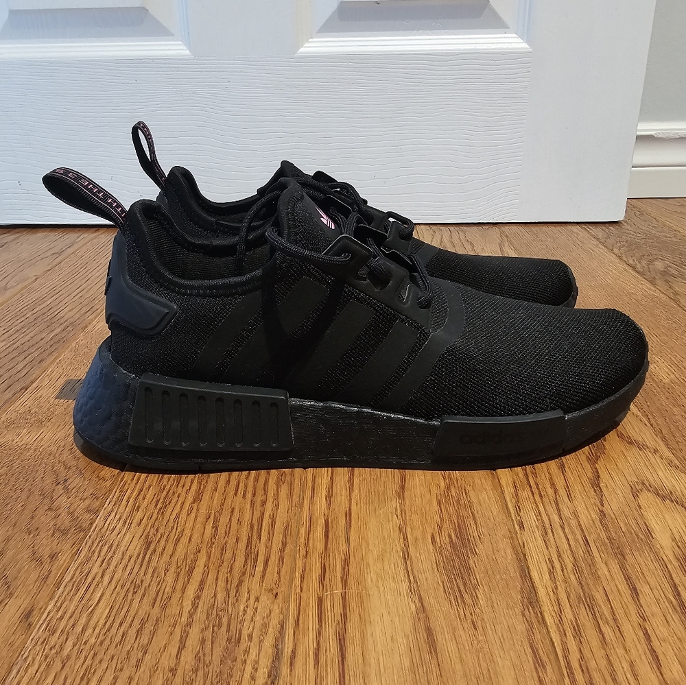 Adidas NMD Black/Solar Pink